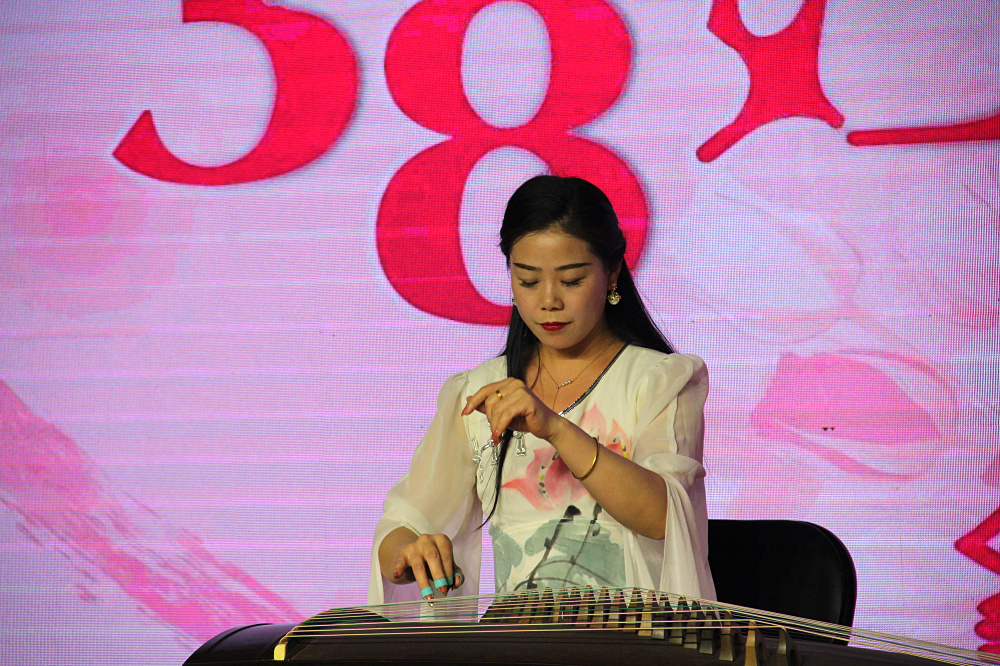 节目10古筝《杨花落尽子规啼》 (1).jpg