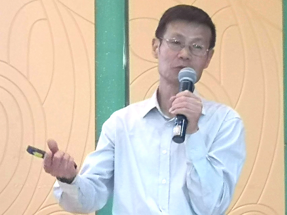 孤岛在乌鲁木齐图书馆举办《一书一世界》读书讲座 (8).jpg